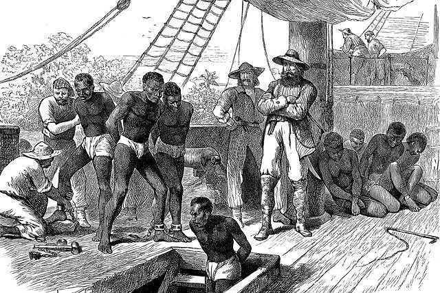 販賣黑奴時(shí),奴隸主怎么挑選?掰開嘴巴看牙齒,靠舔下巴識(shí)別汗液