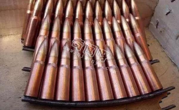 人類被AK47射中會(huì)怎樣,別在被電影欺騙!