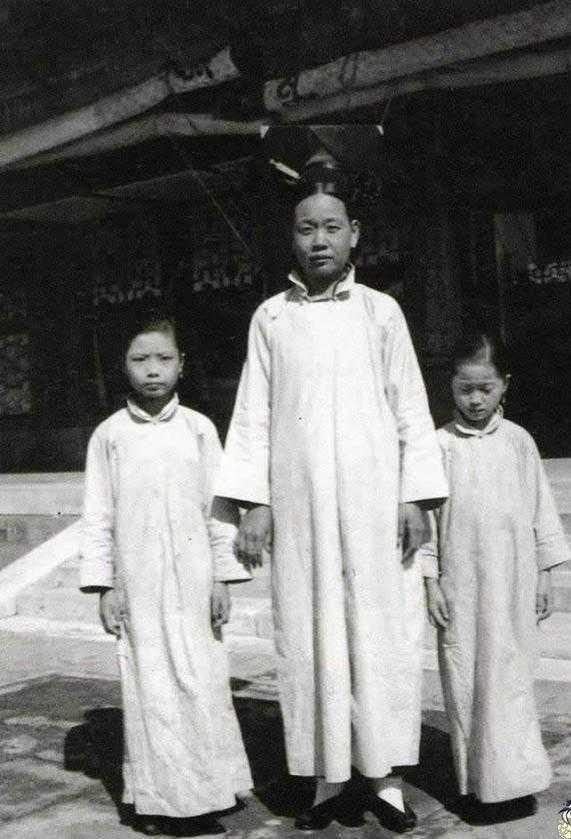 還原中國古代歷史宮女真實生活,宮女為了在宮中生活好過討好太監