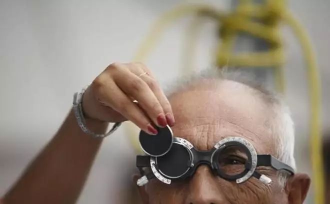 科學家注射病毒到眼睛里反轉了老化眼盲的癥狀！