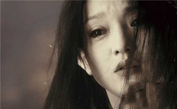 百年前的清朝女鬼圖，放大10倍看她在做什么？網(wǎng)友：越看越瘆人