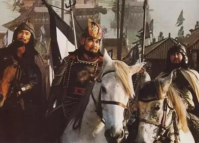 皇帝逼吃肉，和尚含淚破戒后，吐10字成千古名言！