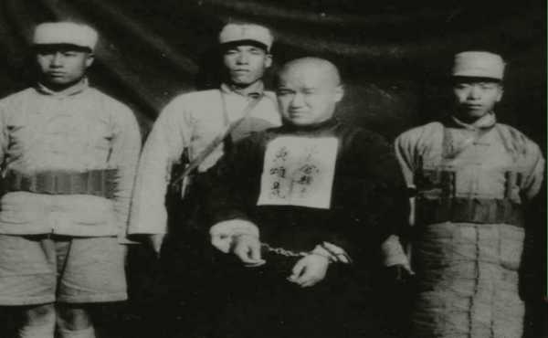 建國(guó)后唯一被“凌遲”處死的人，連日軍都對(duì)他恨罵不絕，名字聽著耳熟
