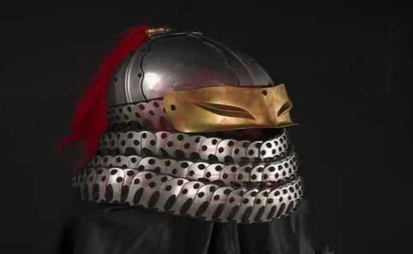 古代將軍頭盔為何都有槍尖，它有什么用？古人的智慧確實厲害