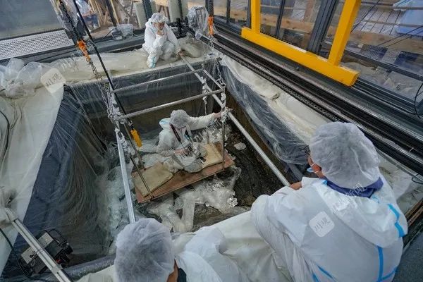 酷似外星人神秘文物，三星堆遺址新出土金面具、象牙