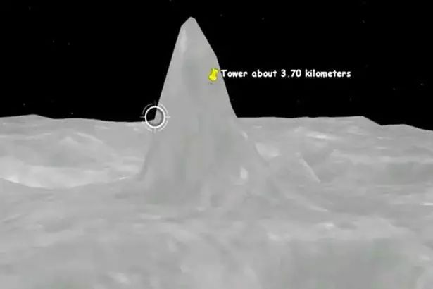 NASA衛星發現月球上有6座3英里高的外星人巨塔