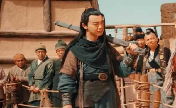 “天生反骨”為古之大忌，反骨什么樣？這種人又有什么性格特征？