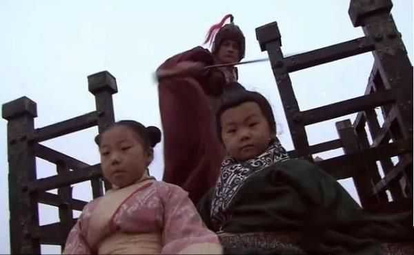 “天生反骨”為古之大忌，反骨什么樣？這種人又有什么性格特征？