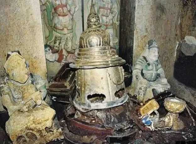 千年古塔維修，塔頂找到一霸氣鎮塔神獸，考古隊：此物專克龍族