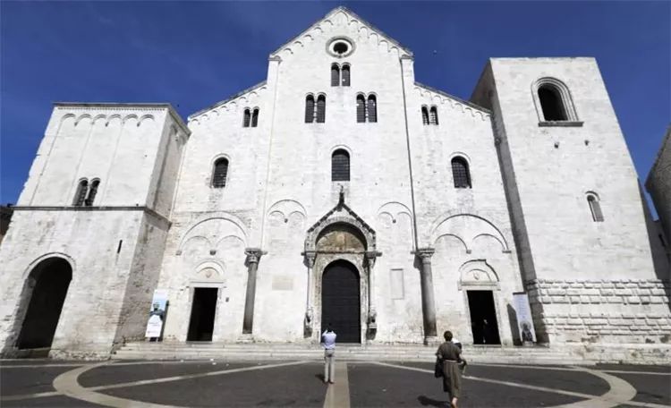 考古學家在土耳其發現圣誕老人的遺骸，考古學家：尸骨完好的可能性很大