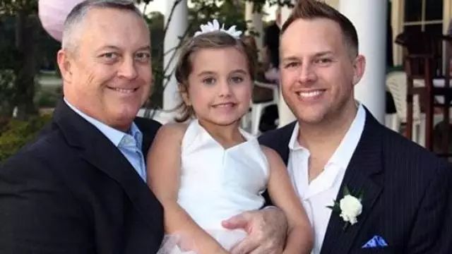 研究顯示同性戀家庭的小孩與一般傳統家庭的小孩一樣快樂!