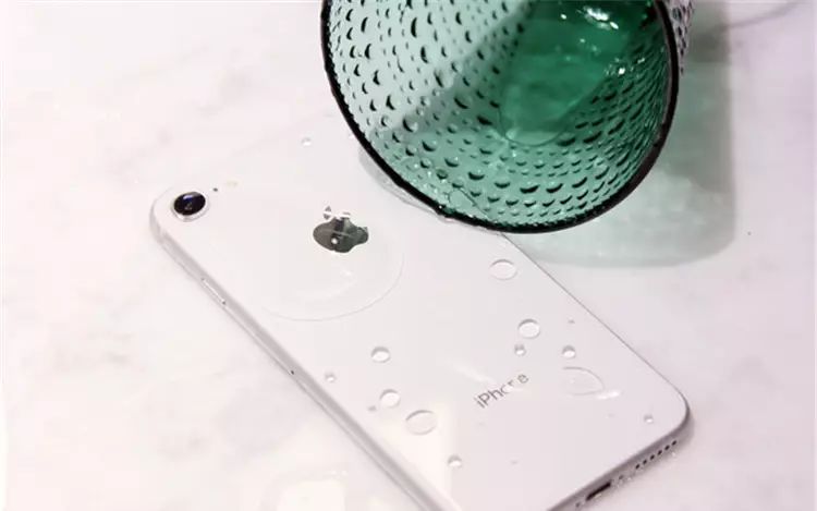 iPhone 8開箱初試:效能、拍攝讓人驚艷,期待iPhone X