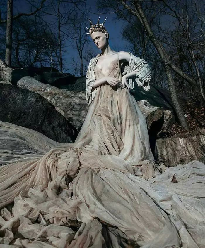 28歲患有罕見基因異常疾病的女模打破了眾人對時尚的印象