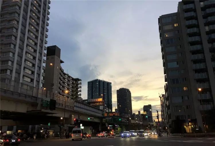 iPhone 8開箱初試:效能、拍攝讓人驚艷,期待iPhone X