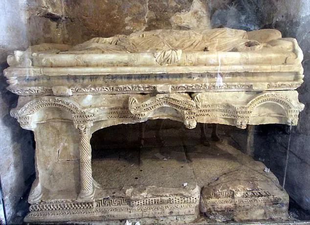 科學家發現圣誕老人的遺骨,經過“科學檢測”確定來自4世紀