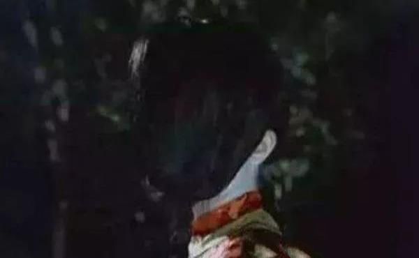 辮子姑娘鬼魂傳聞事件，沒有面孔只有頭發的女鬼